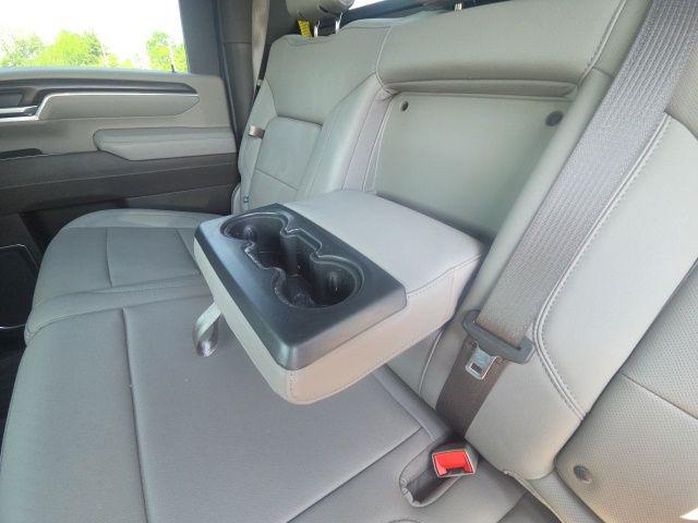 2026 GMC Sierra 2500HD Crew Cab, Standard Bed, SLT, 4WD