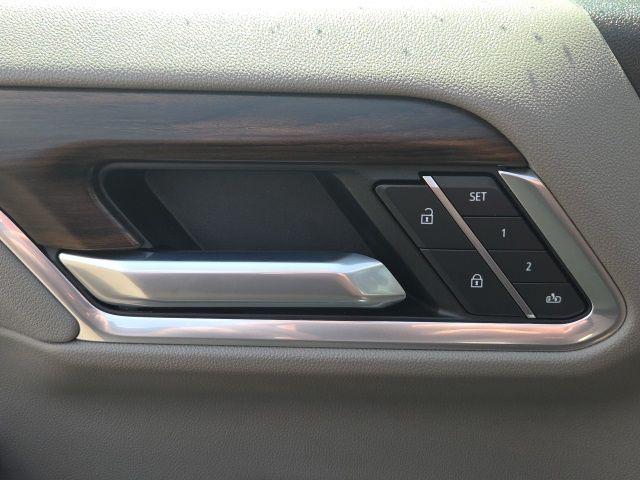 2026 GMC Sierra 2500HD Crew Cab, Standard Bed, SLT, 4WD