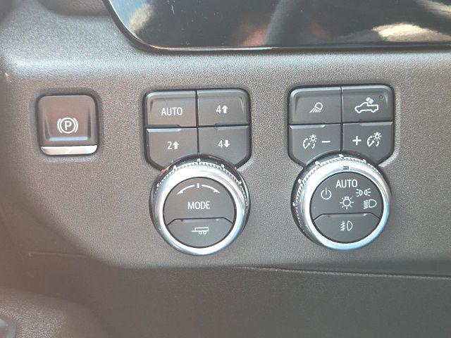 2026 GMC Sierra 2500HD Crew Cab, Standard Bed, SLT, 4WD