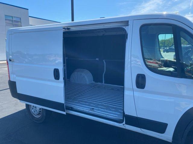 2025 Ram ProMaster 2500 Cargo Van Tradesman Low Roof 136" WB w/Pass Seat