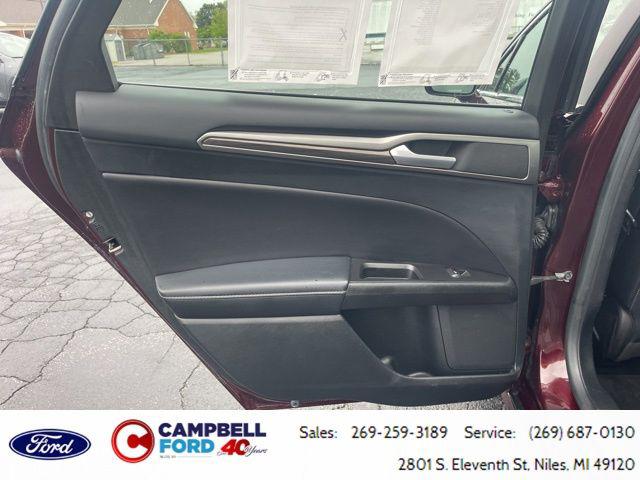 2017 Ford Fusion SE