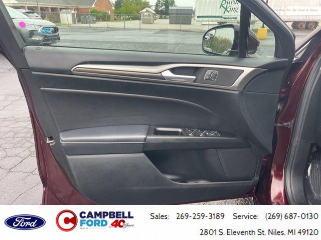 2017 Ford Fusion SE
