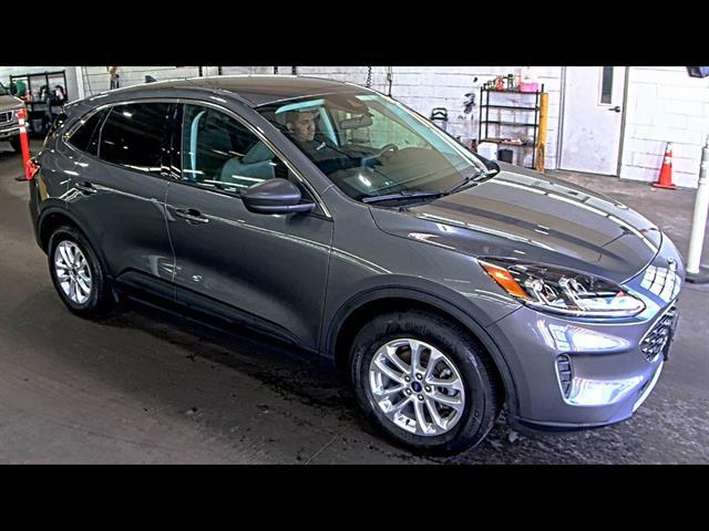 2022 Ford Escape SE Hybrid