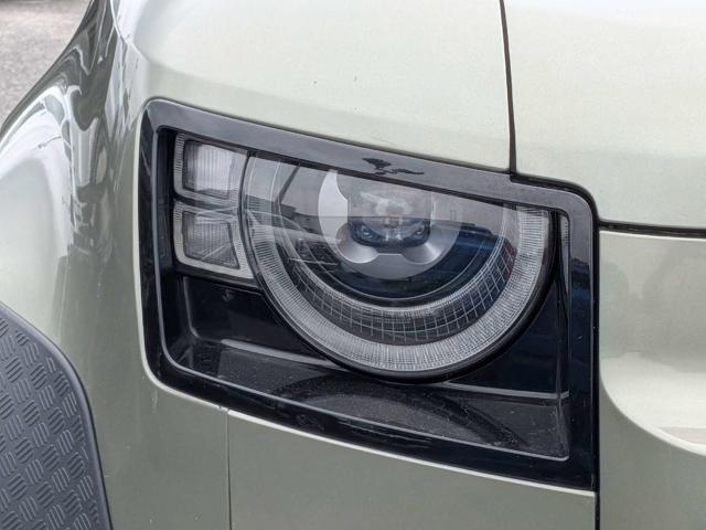 2020 Land Rover Defender 110 SE