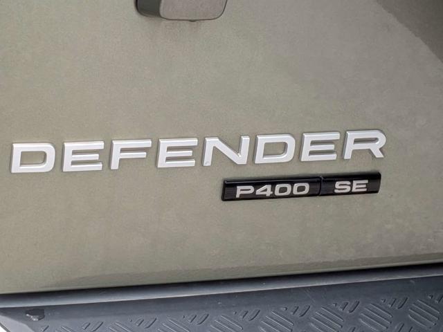2020 Land Rover Defender 110 SE