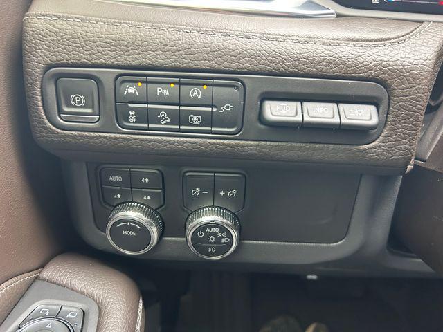 2022 GMC Yukon XL 4WD Denali
