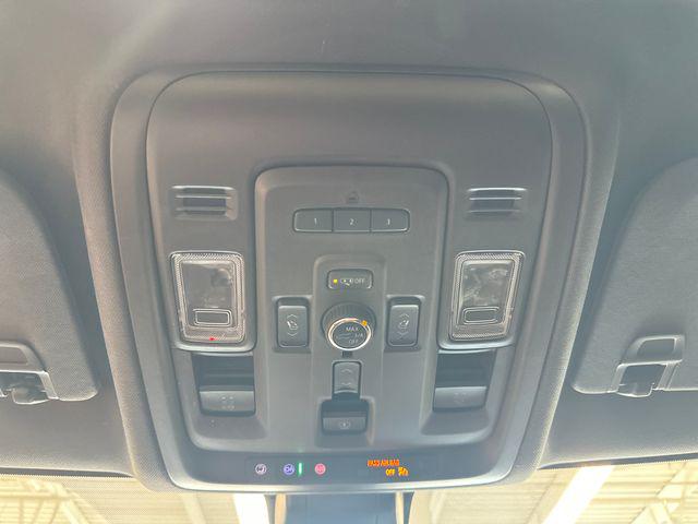 2022 GMC Yukon XL 4WD Denali