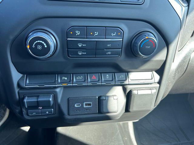 2023 Chevrolet Silverado 3500HD 4WD Crew Cab Long Bed WT