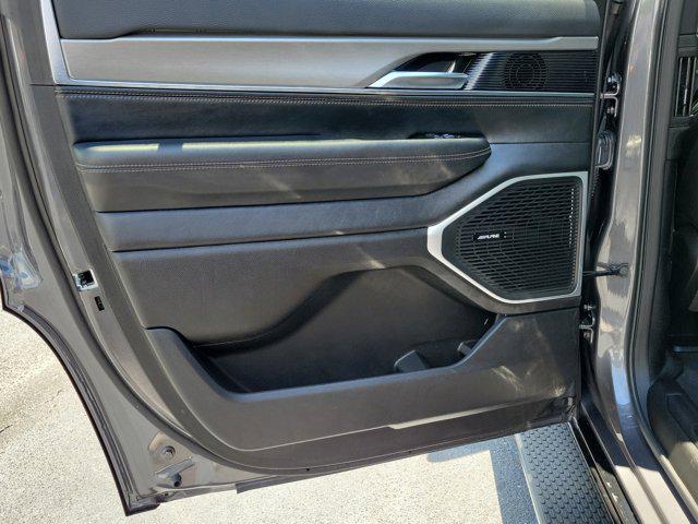 2024 Jeep Wagoneer Series II Carbide 4x4