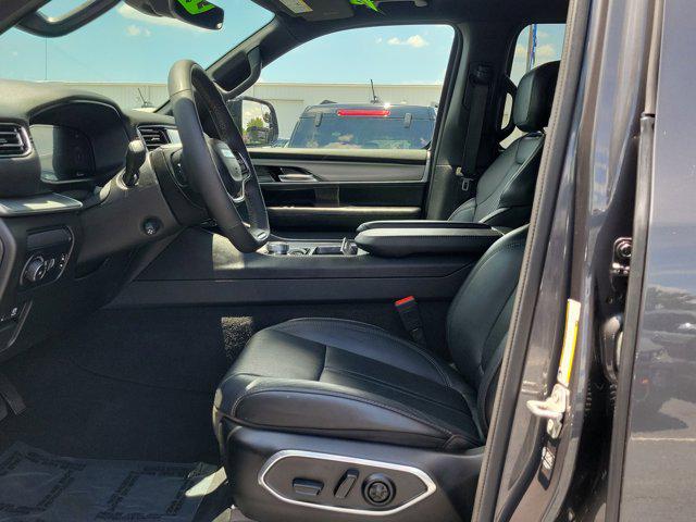2024 Jeep Wagoneer Series II Carbide 4x4