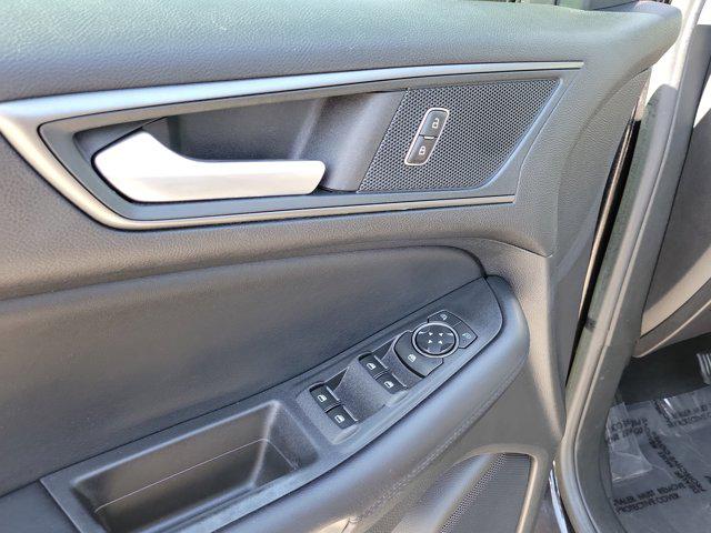2021 Ford Edge SE