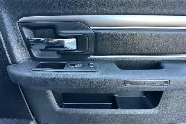 2024 Ram 1500 Classic Warlock Crew Cab 4x4 5'7" Box