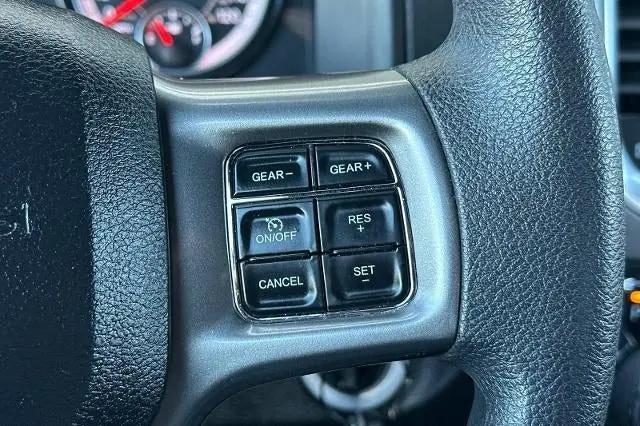 2024 Ram 1500 Classic Warlock Crew Cab 4x4 5'7" Box