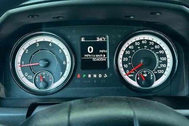 2024 Ram 1500 Classic Warlock Crew Cab 4x4 5'7" Box