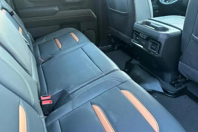 2025 GMC Sierra 2500HD 4WD Crew Cab Standard Bed AT4