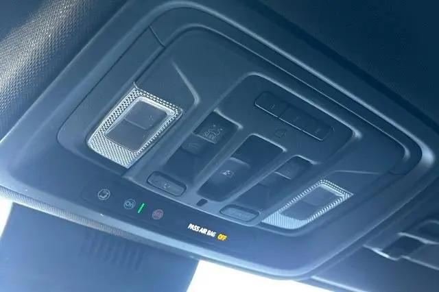 2025 GMC Sierra 2500HD 4WD Crew Cab Standard Bed AT4