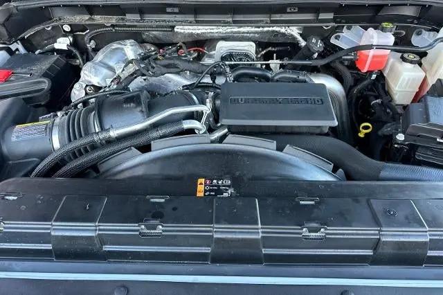 2025 GMC Sierra 2500HD 4WD Crew Cab Standard Bed AT4