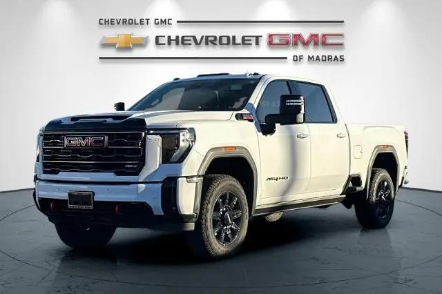 2025 GMC Sierra 2500HD 4WD Crew Cab Standard Bed AT4