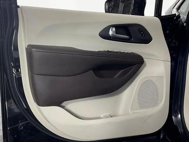 2020 Chrysler Pacifica Touring L Plus