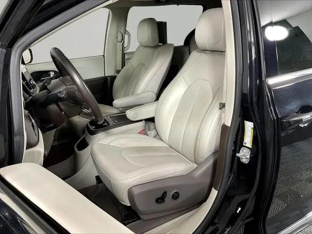 2020 Chrysler Pacifica Touring L Plus