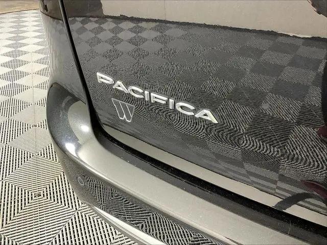 2020 Chrysler Pacifica Touring L Plus