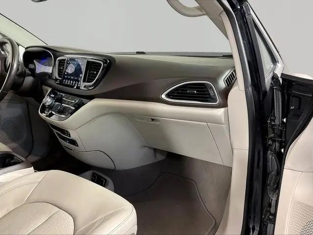2020 Chrysler Pacifica Touring L Plus