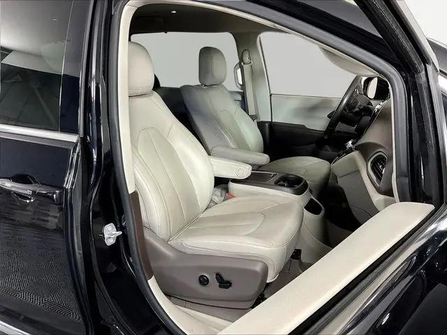 2020 Chrysler Pacifica Touring L Plus
