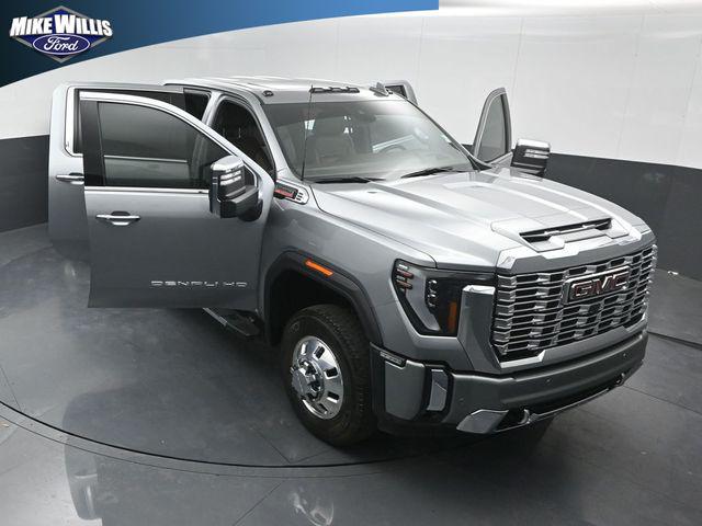 2025 GMC Sierra 3500HD 4WD Crew Cab Long Bed Denali