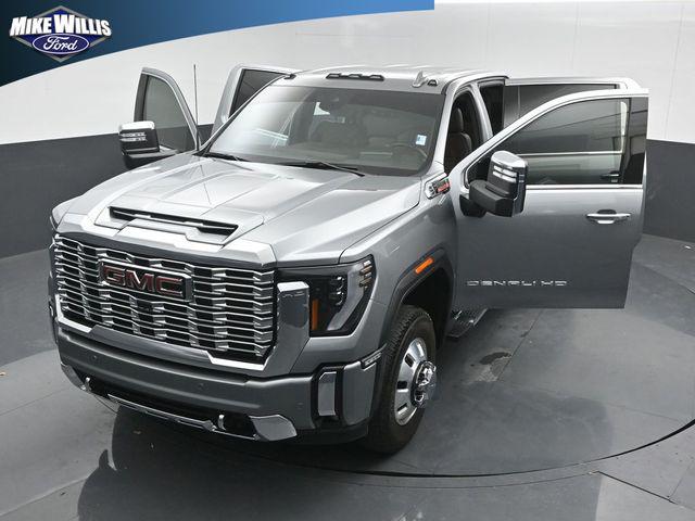 2025 GMC Sierra 3500HD 4WD Crew Cab Long Bed Denali