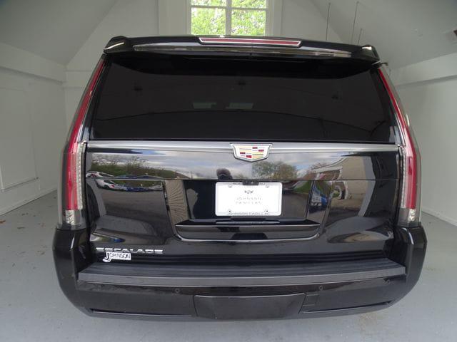 2018 Cadillac Escalade Luxury