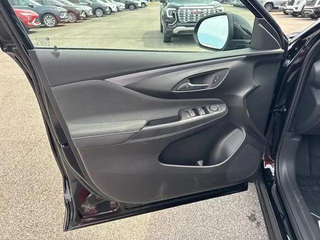 2026 Buick NV Preferred FWD