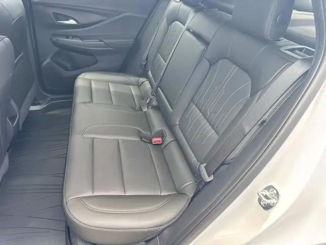 2026 Buick NV Avenir FWD