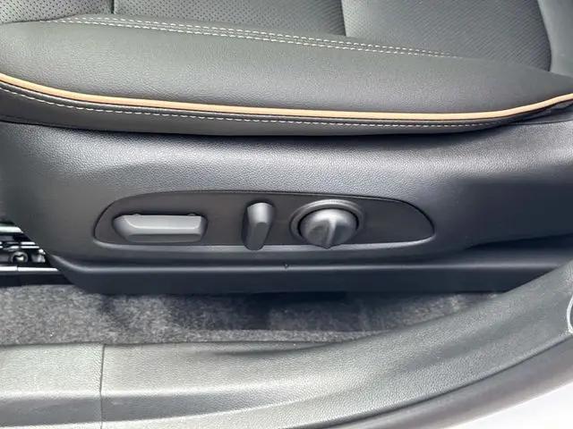 2026 Buick NV Avenir FWD