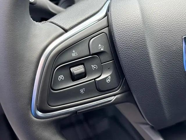 2026 Buick NV Avenir FWD