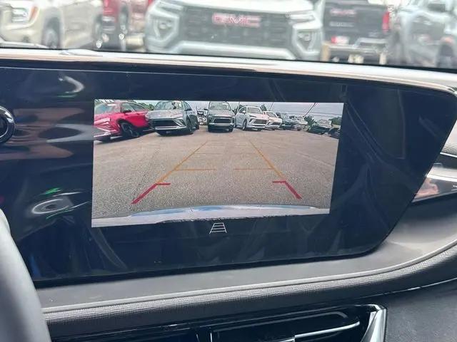 2026 Buick NV Avenir FWD