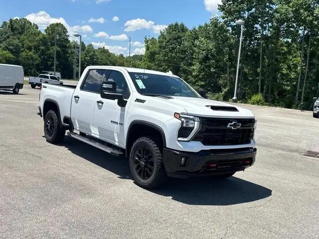 2026 Chevrolet Silverado 2500HD Crew Cab, Standard Bed, LTZ, 4WD