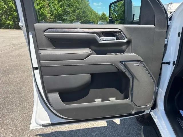 2026 Chevrolet Silverado 2500HD Crew Cab, Standard Bed, LTZ, 4WD