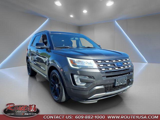 2017 Ford Explorer XLT 2017 Ford Explorer XLT