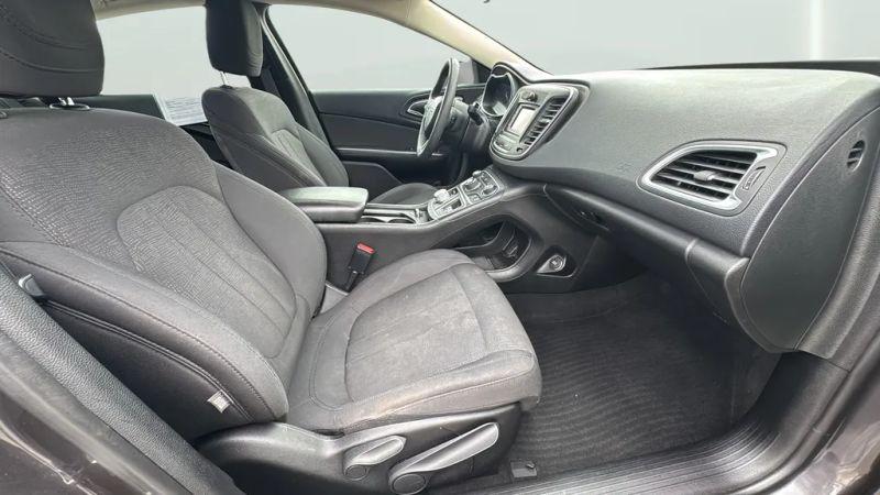2015 Chrysler 200 LX
