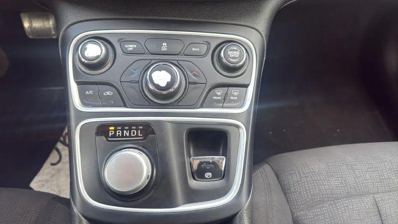 2015 Chrysler 200 LX