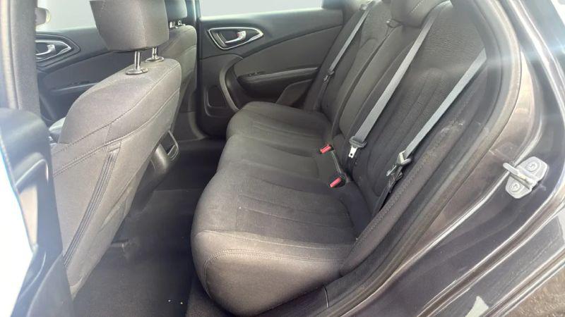 2015 Chrysler 200 LX
