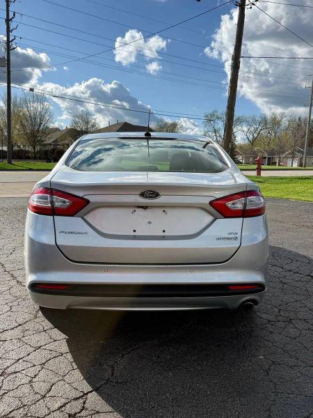 2014 Ford Fusion Hybrid SE