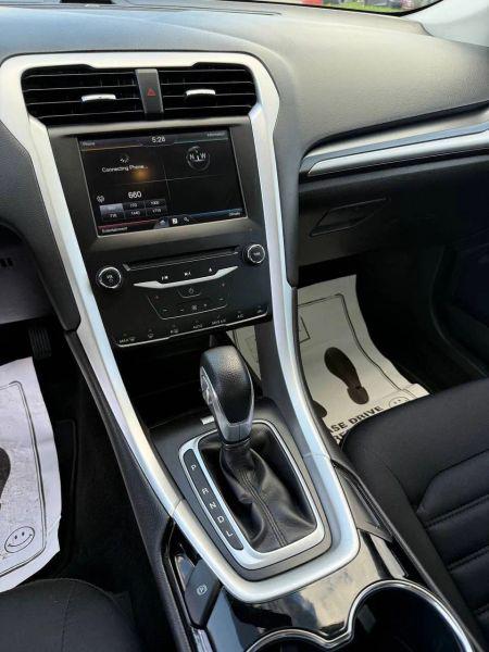 2014 Ford Fusion Hybrid SE