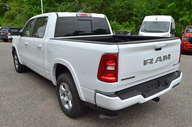 2026 Ram 1500 Express Crew Cab 4x4 57 Box