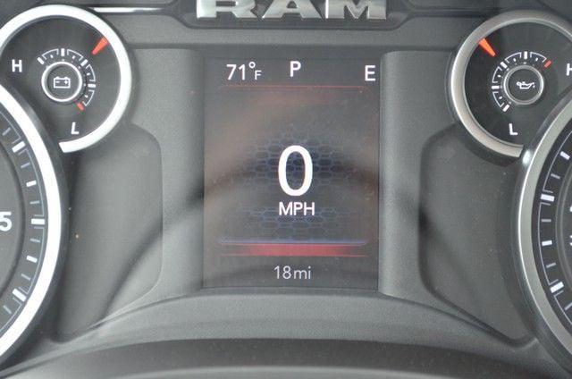 2026 Ram 1500 Express Crew Cab 4x4 57 Box