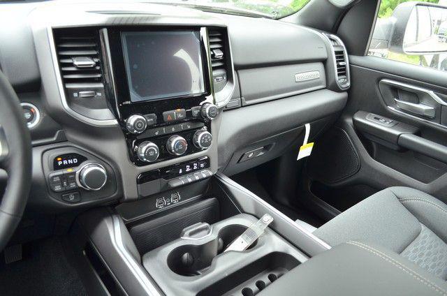 2026 Ram 1500 Express Crew Cab 4x4 57 Box