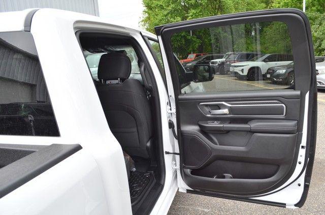 2026 Ram 1500 Express Crew Cab 4x4 57 Box
