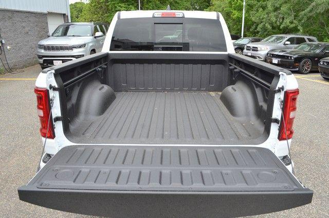 2026 Ram 1500 Express Crew Cab 4x4 57 Box
