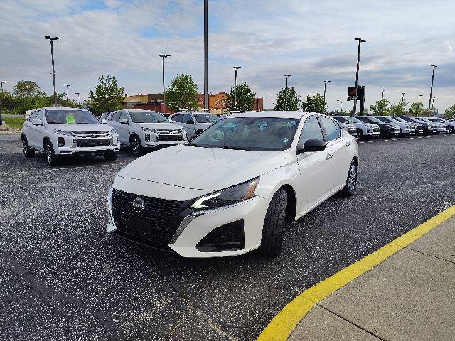 2025 Nissan Altima SV FWD