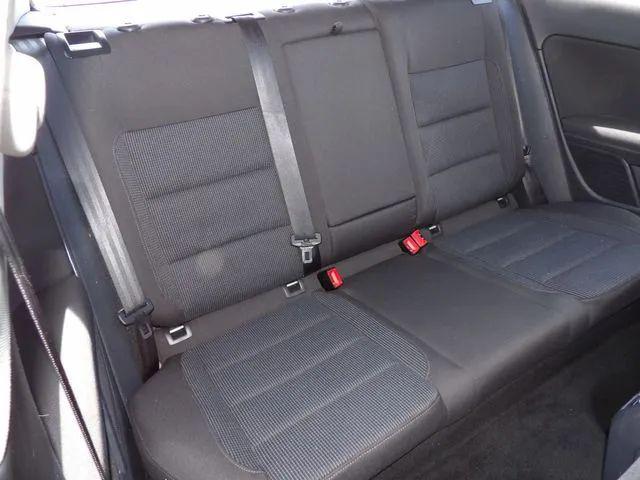 2013 Volkswagen Golf 2.5L 2-Door